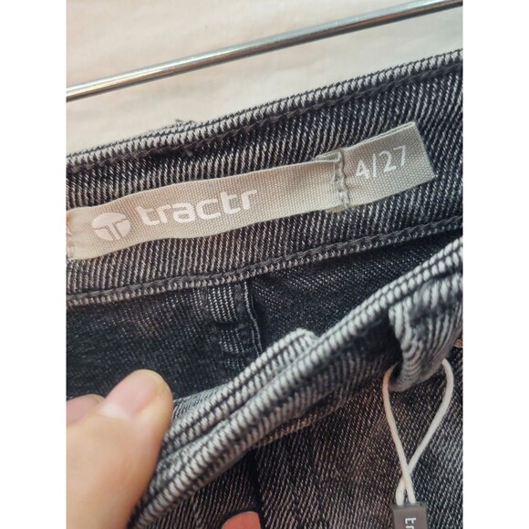 NWT- 4/27 Tractr Jeans Button Down - Picture 3 of 4